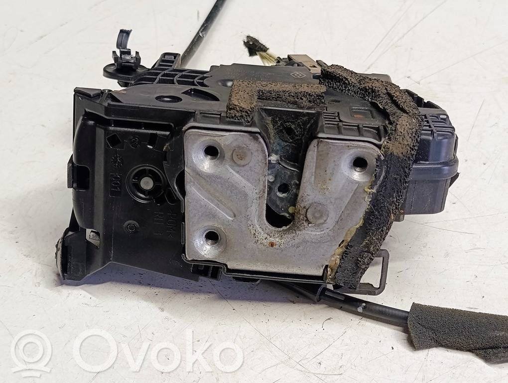 Renault Captur Front door lock 
