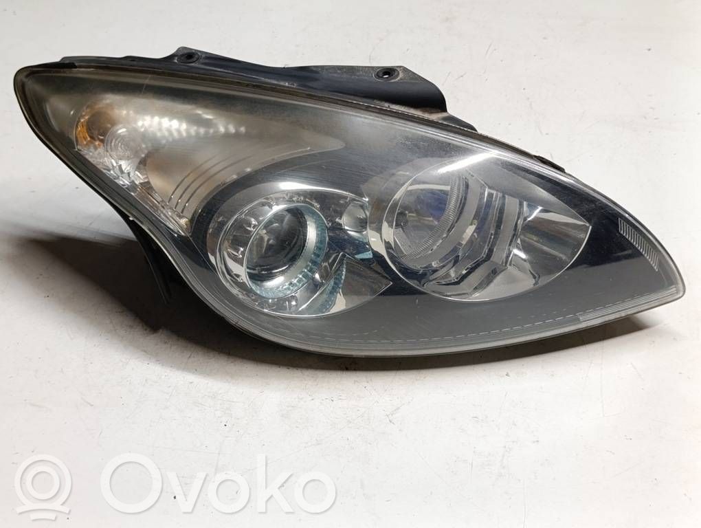 Hyundai i30 Lampa przednia 