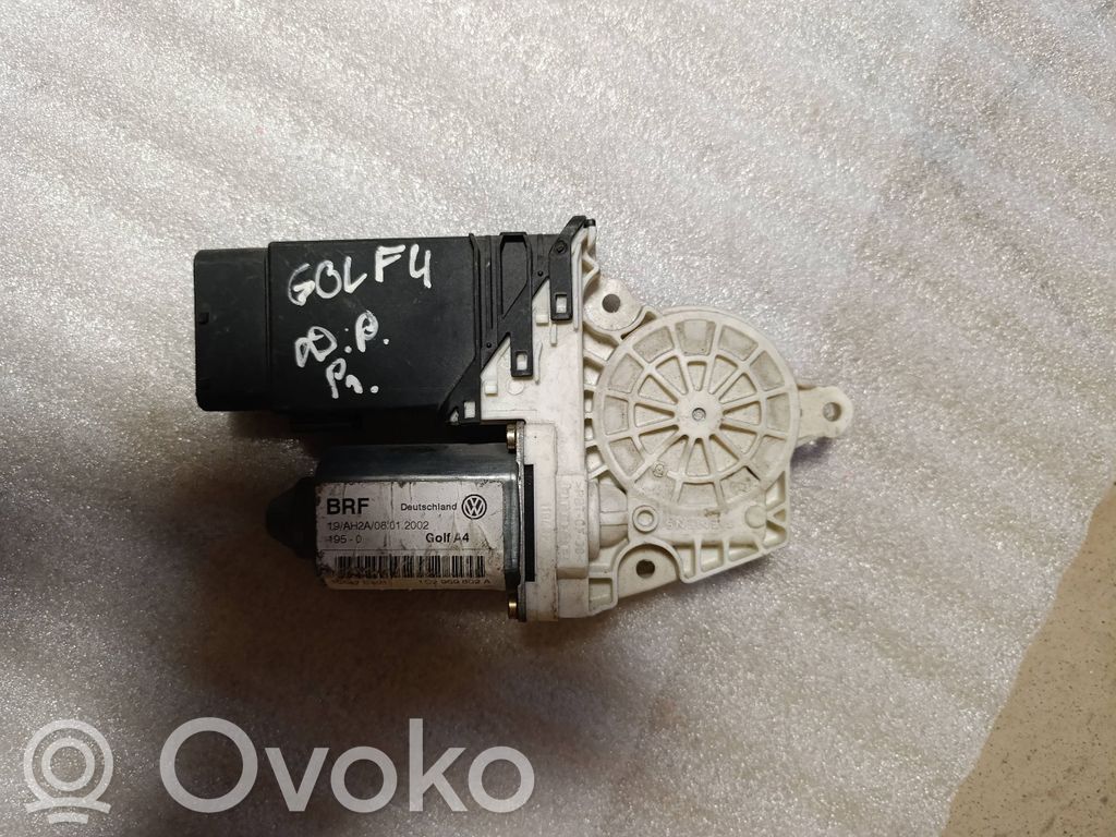 Volkswagen Golf IV Silniczek podnośnika szyby drzwi 