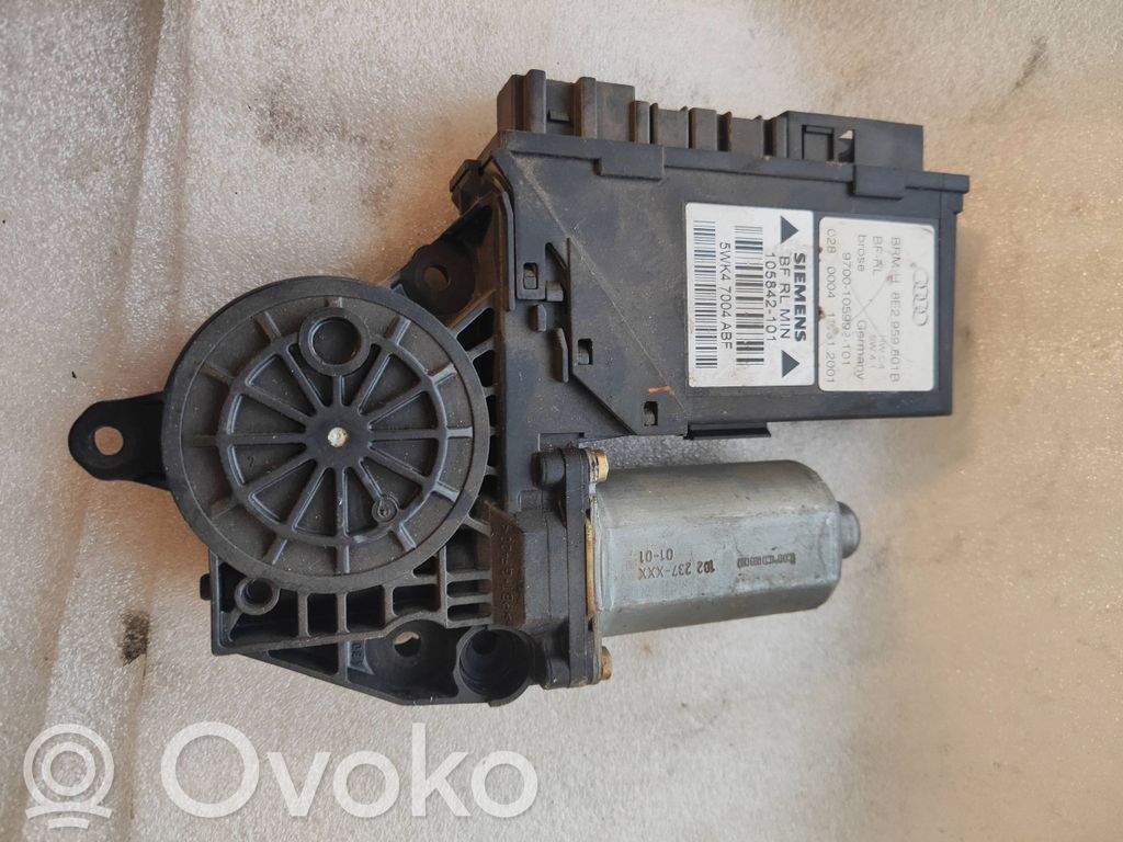 Silnik regulatora szyby drzwi przednich   8E2959801B,105842101,5WK47004ABF,9700105992101
