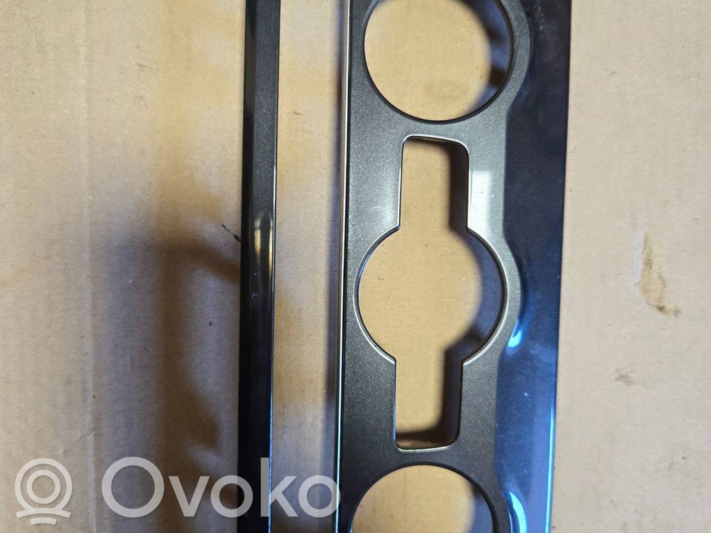 Volkswagen Tiguan Climate control/heater control trim 