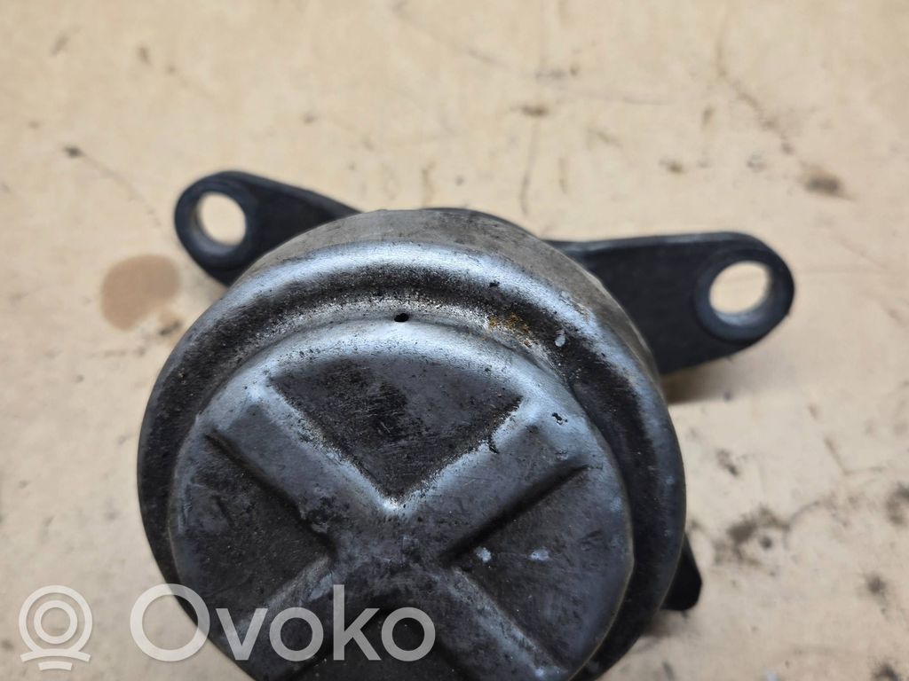 Ford Galaxy Engine mount bracket 
