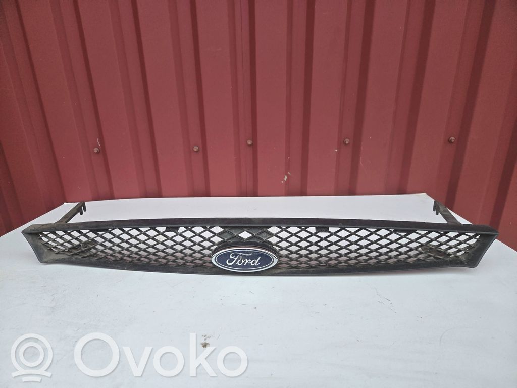 Ford Focus Front bumper upper radiator grill 