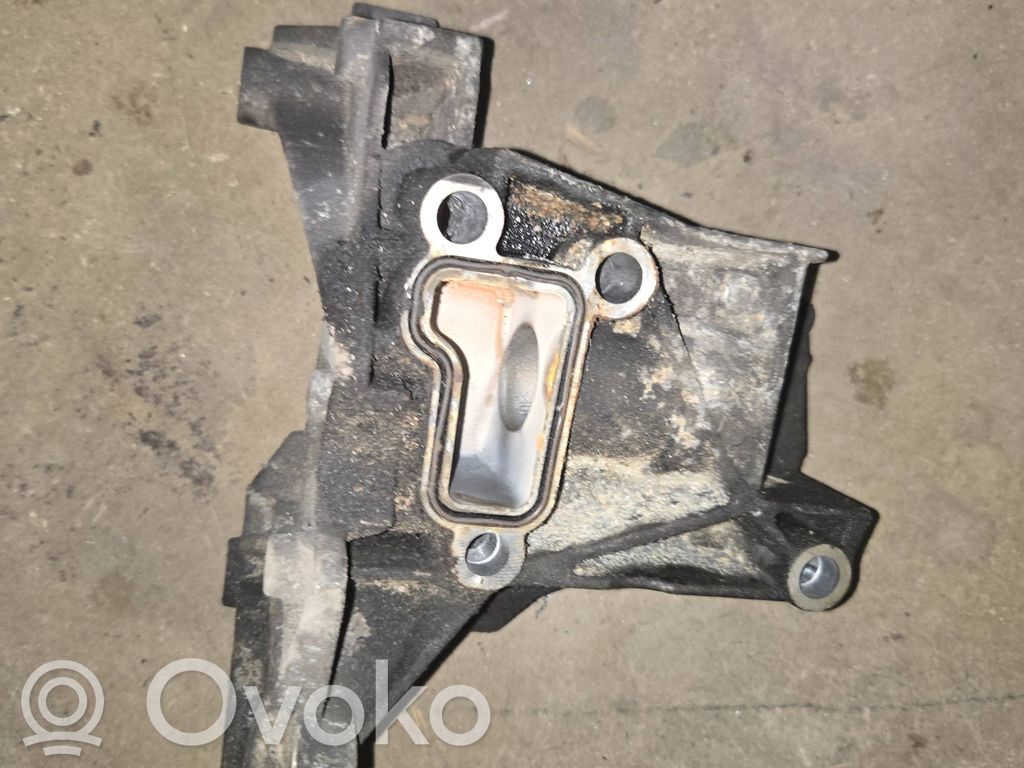 Audi A6 S6 C6 4F Power steering pump mounting bracket 