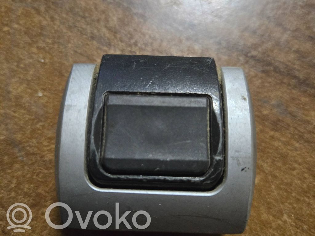 Audi A6 S6 C6 4F Tie down hook / loop 