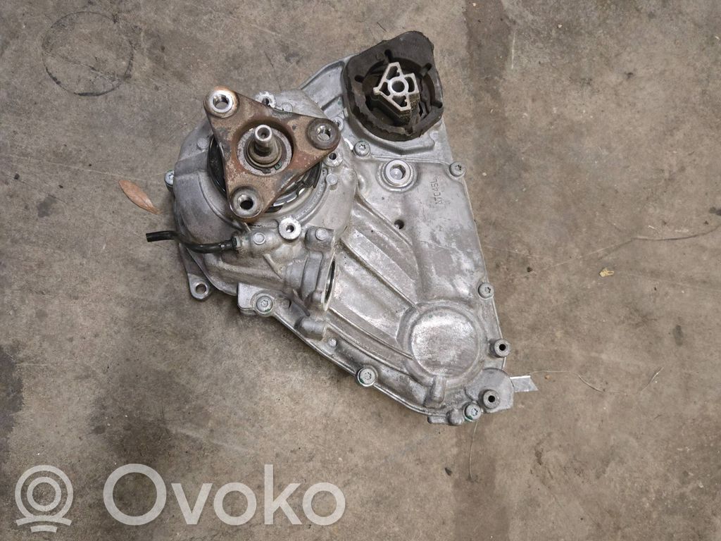 Skrzynia rozdzielcza / Reduktor   8643151