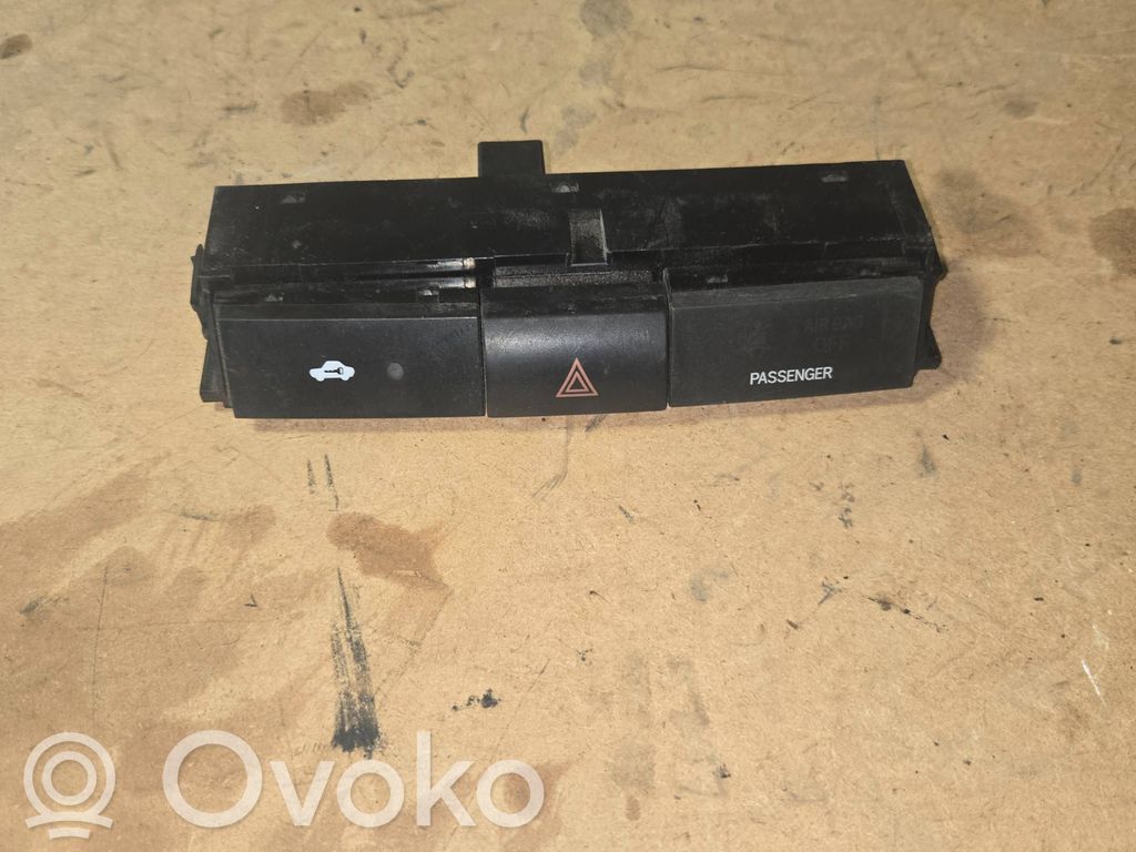 Toyota Corolla Verso E121 Hazard light switch 
