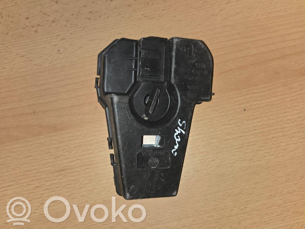 Volkswagen Sharan Aizmugures spuldzes vāka turētājs 