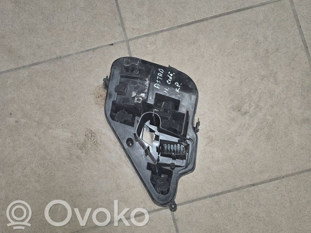 Opel Astra H Galinio žibinto dangtelis (lizdas) 