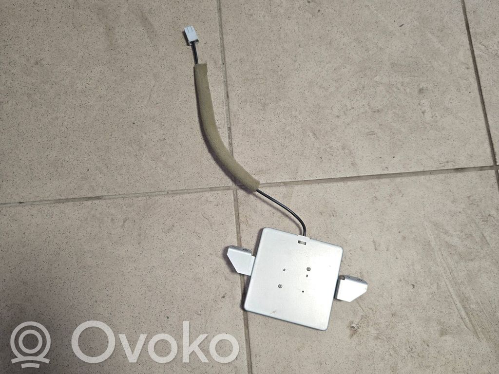 GPS-pystyantenni   8686064010