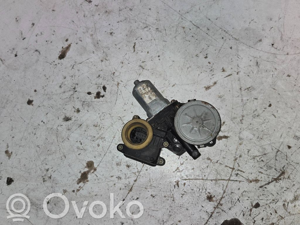 Toyota Corolla Verso E121 Motorino alzacristalli della portiera anteriore 