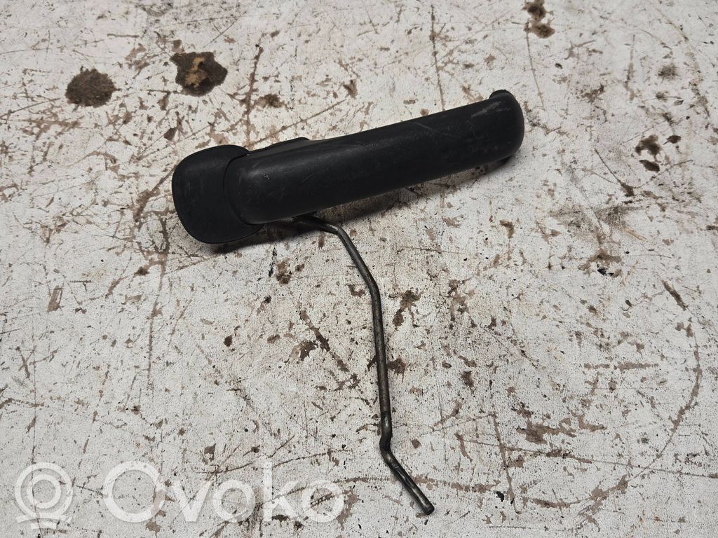 Manecilla externa puerta delantera