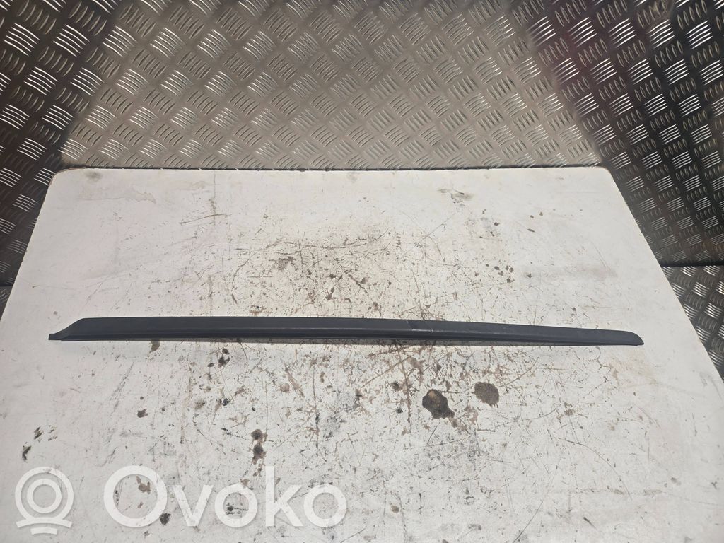 Listwa szyby czołowej / przedniej   8W0854328C,8W0854328