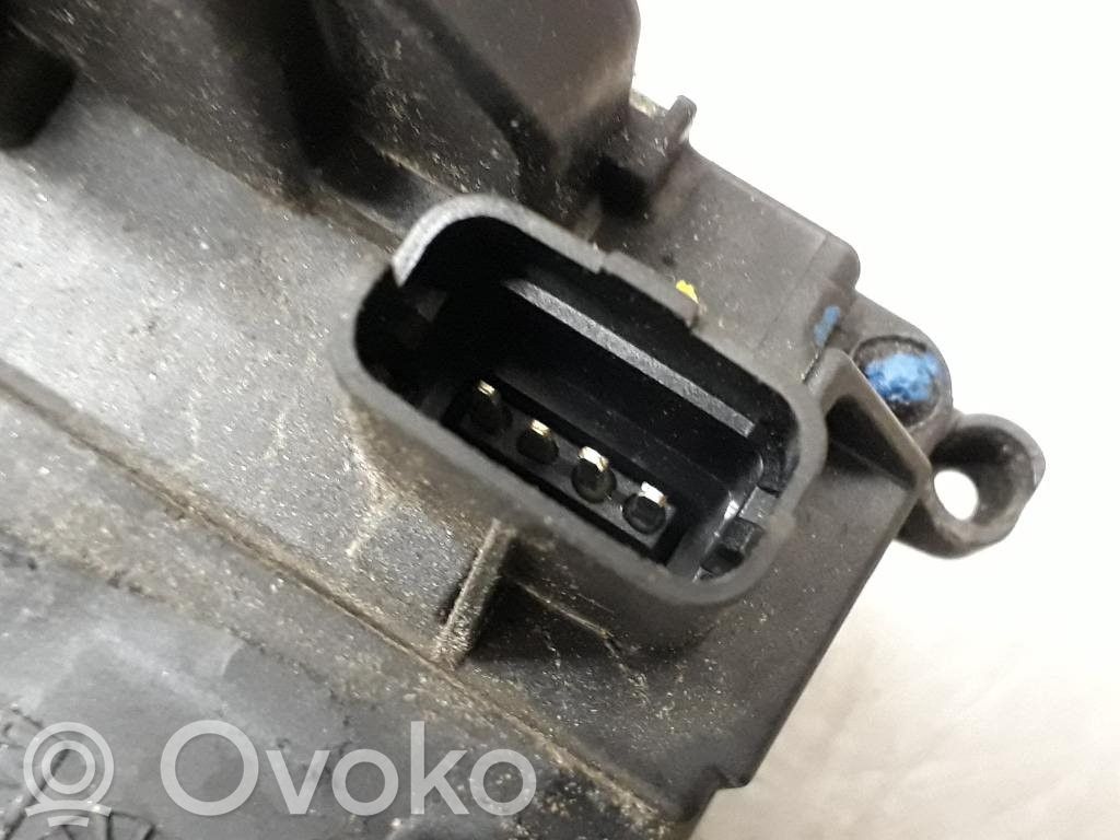 Renault Clio III Takaoven lukko