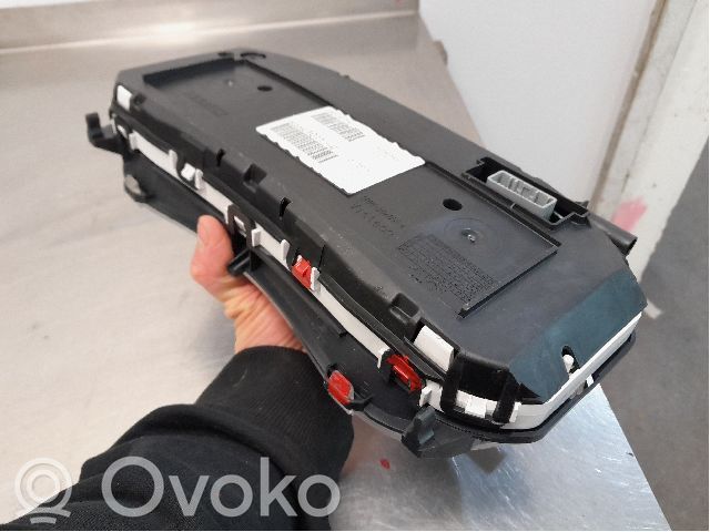Renault Clio III Nopeusmittari (mittaristo) 