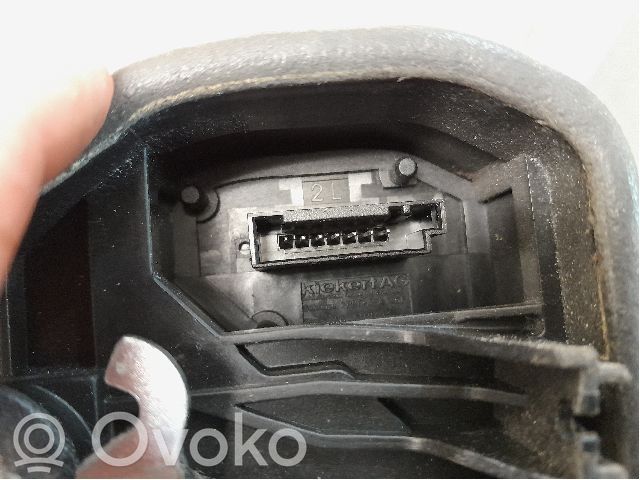BMW X6 E71 Front door lock 