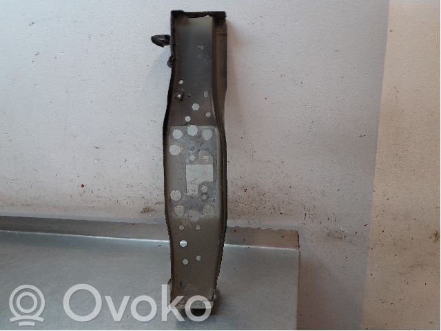 Toyota iQ Halterung Schlossträger Frontträger Frontmaske