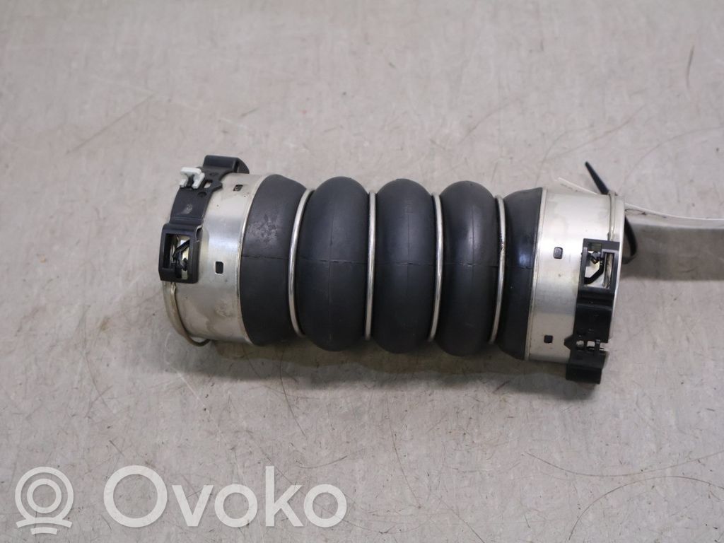 BMW 5 F10 F11 Intercooler hose/pipe 