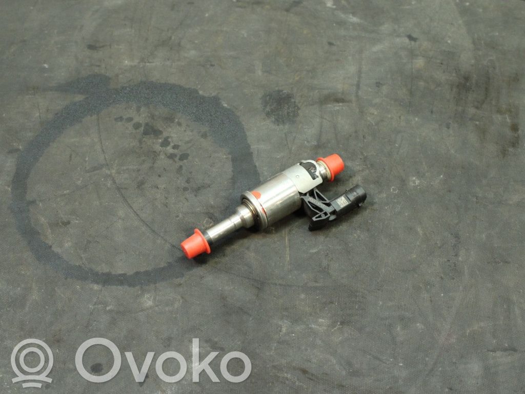 Volkswagen Tiguan Wtryskiwacz paliwa