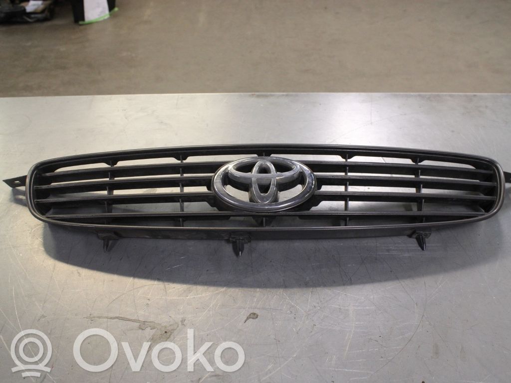 Toyota Corolla E110 Rejilla inferior del parachoques delantero 