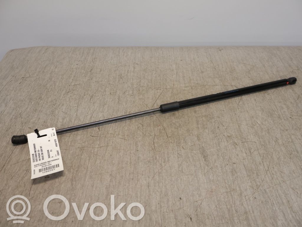 Volkswagen PASSAT B8 Front bonnet/hood damper/strut 