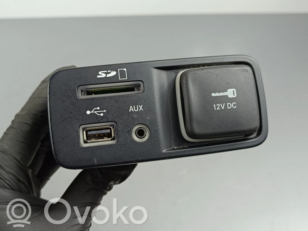 Jeep Cherokee USB control unit 
