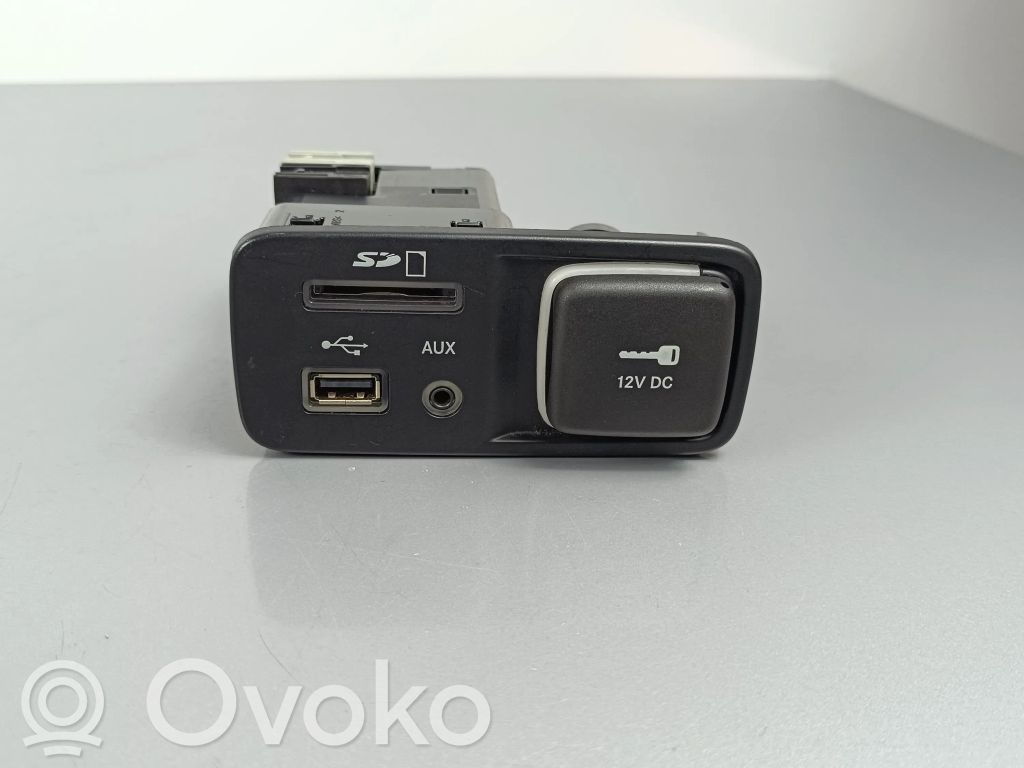 USB control unit   68146070AD