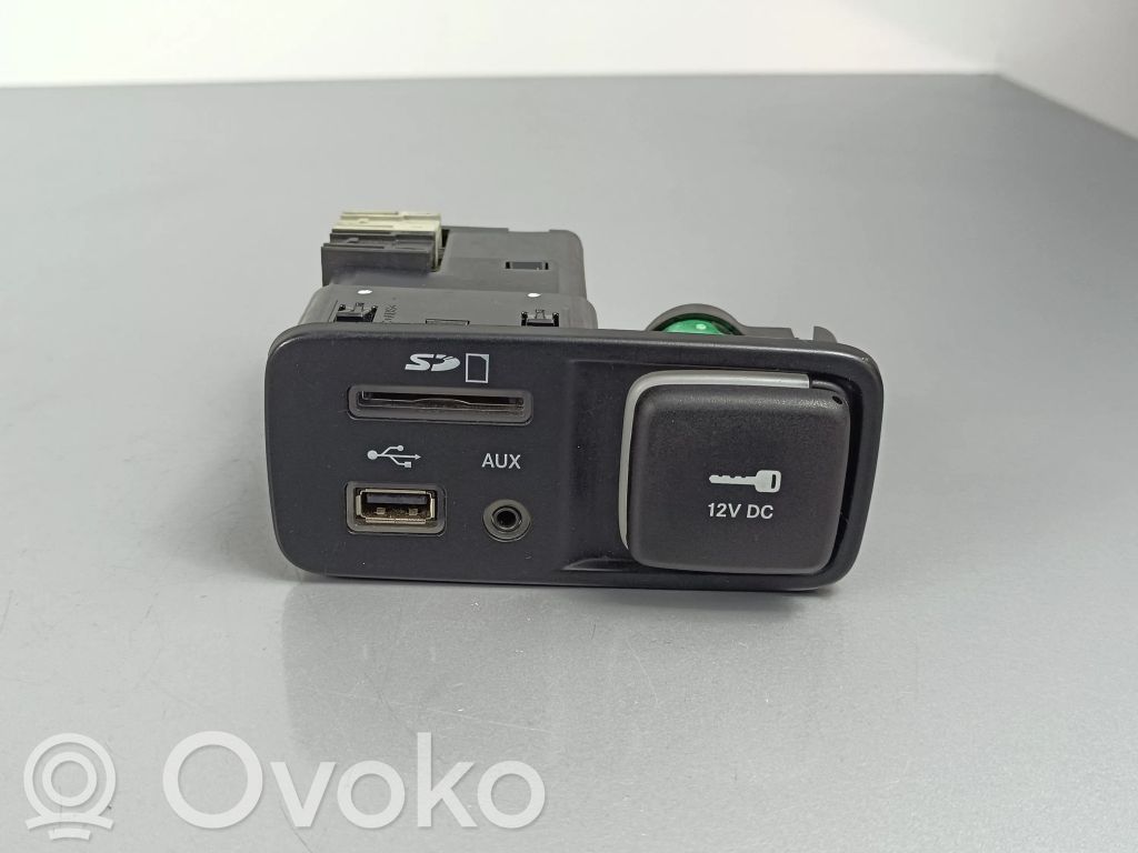 Jeep Cherokee USB control unit 