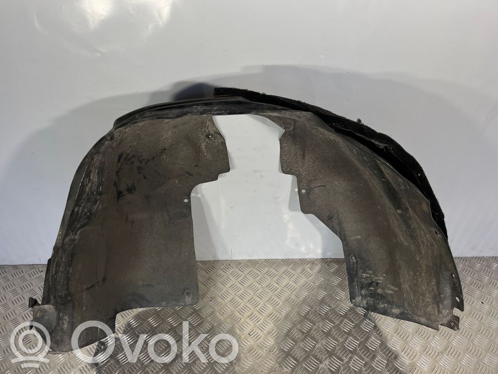 Front wheel arch liner splash guards