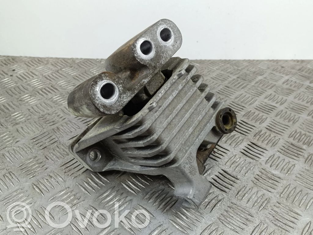 Engine mount bracket   P68102281AF
