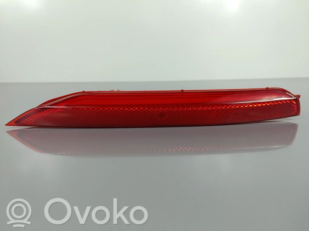 Rear tail light reflector   92406C6000