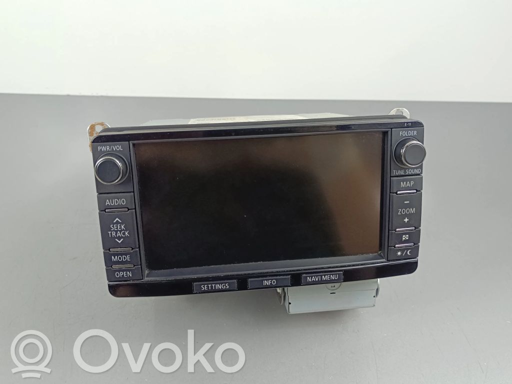 Panel / Radioodtwarzacz CD/DVD/GPS   8750A526,49160130