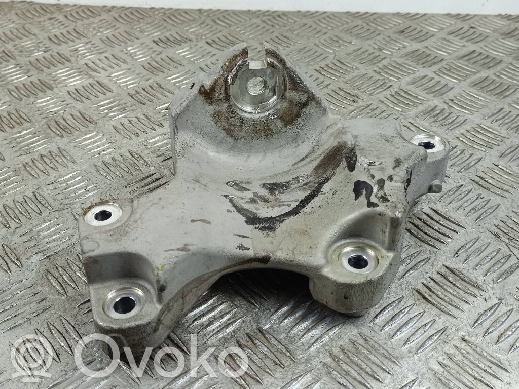 Engine mounting bracket   68271532AC,231500A3