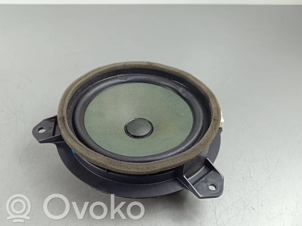 Toyota GT 86 Front door speaker 