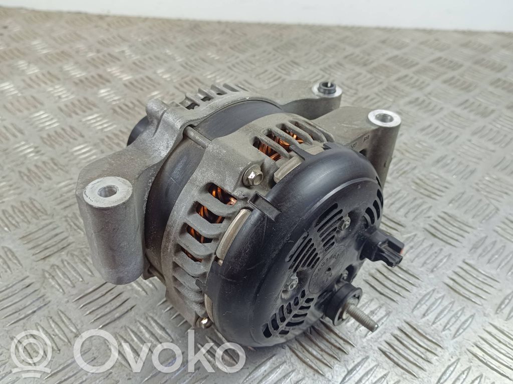 Jeep Grand Cherokee WL Alternador 
