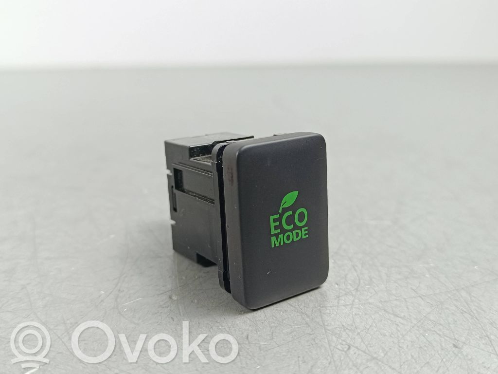 Mitsubishi Eclipse Cross Other switches/knobs/shifts 