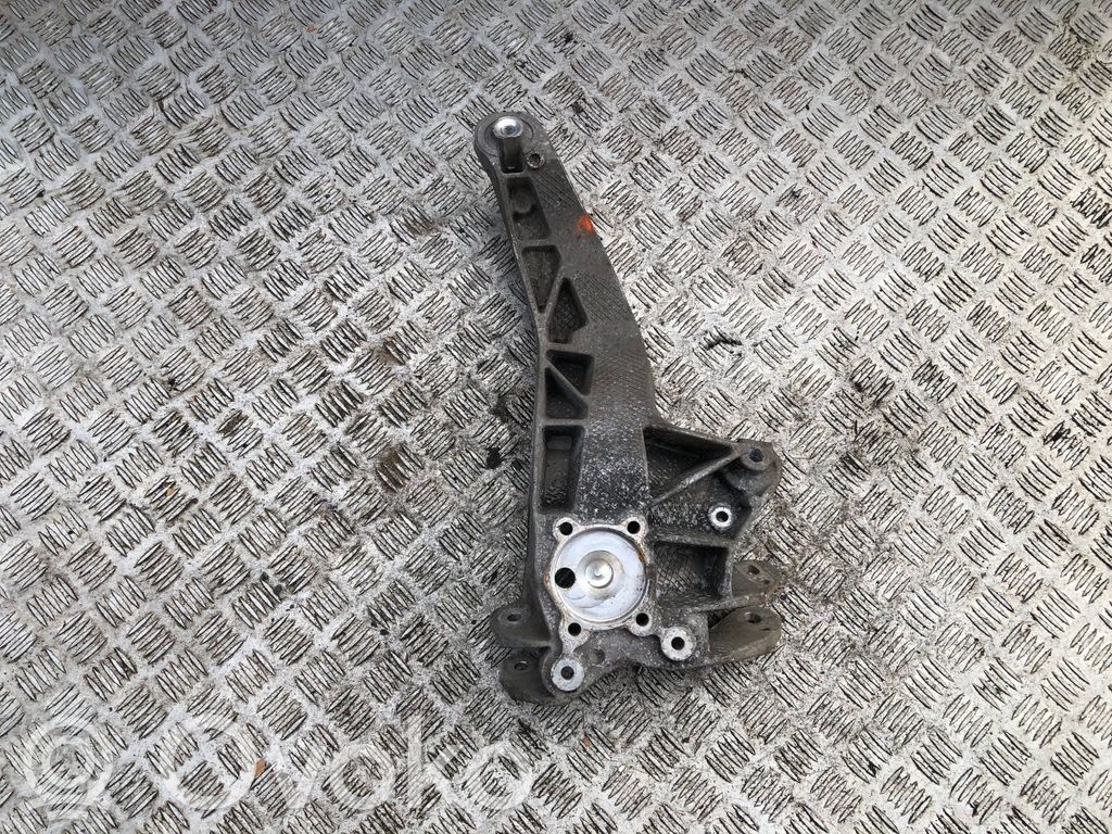 Cubo de rueda trasera   6780002