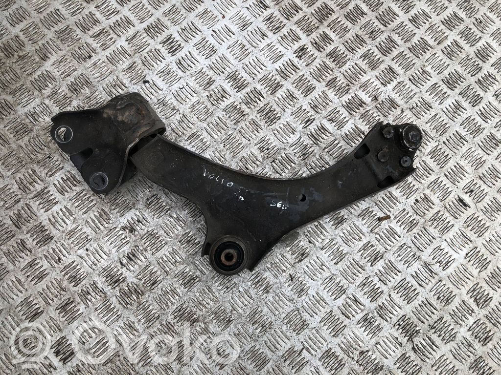 Front lower control arm/wishbone