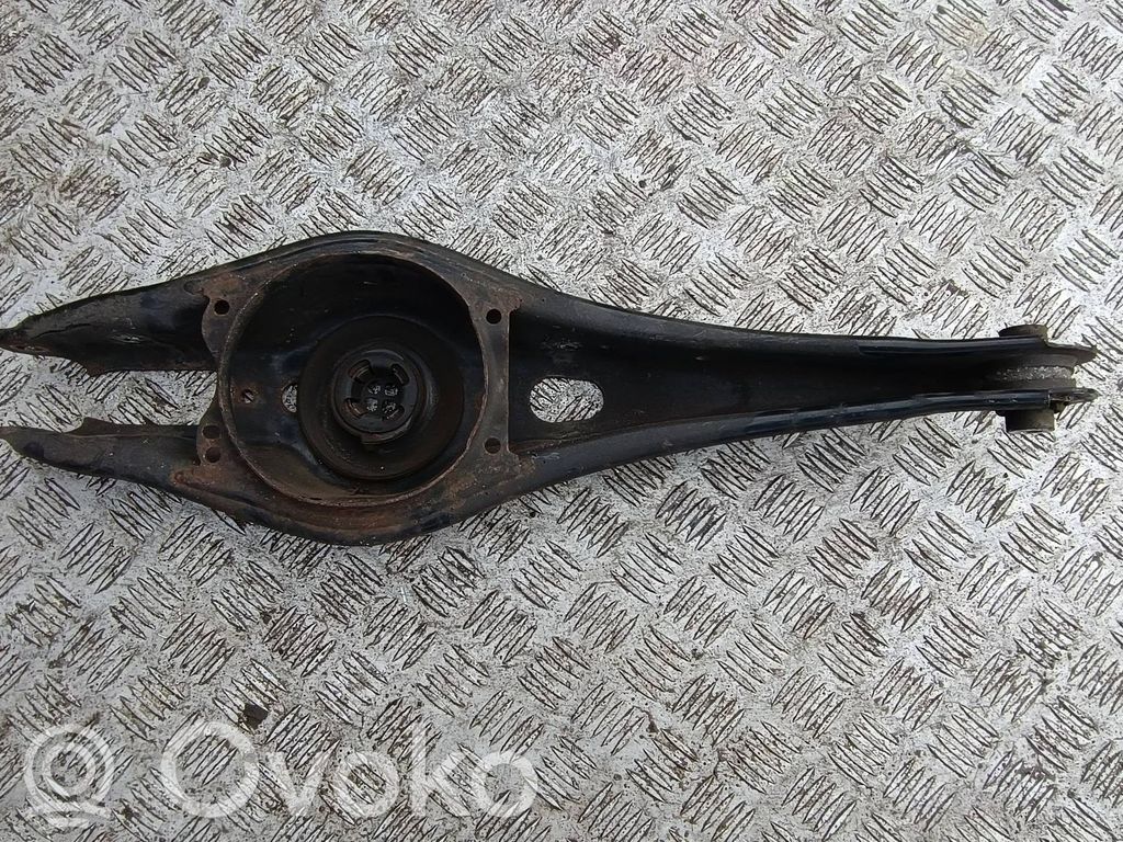 Skoda Superb B8 (3V) Górny wahacz tylny 