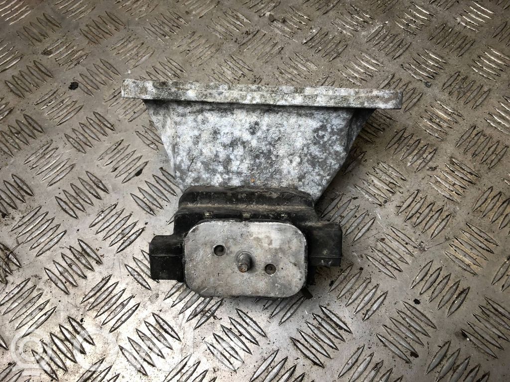 BMW 5 E60 E61 Gearbox mounting bracket 