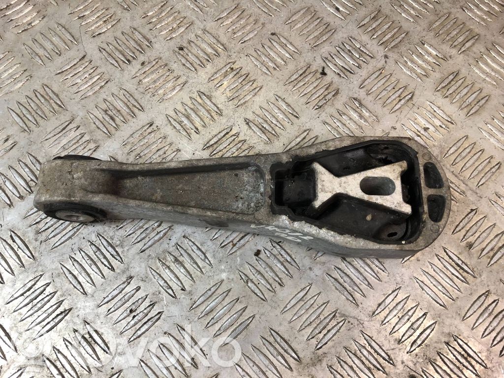 Engine mount bracket