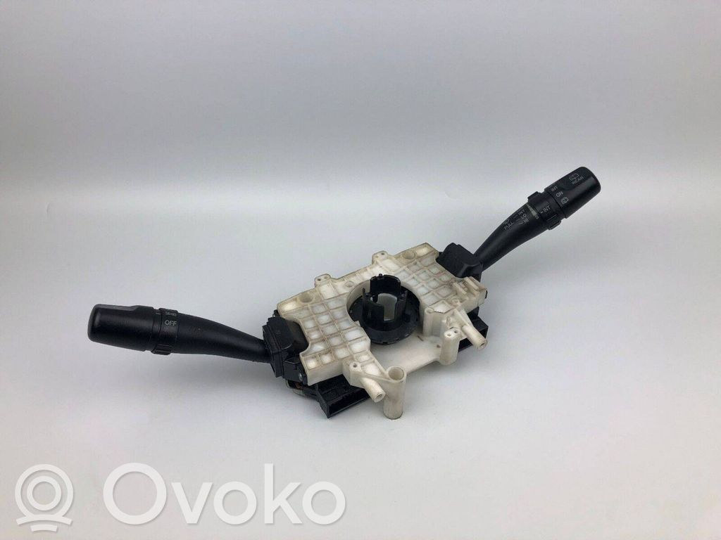 Hyundai Santa Fe Wiper turn signal indicator stalk/switch 