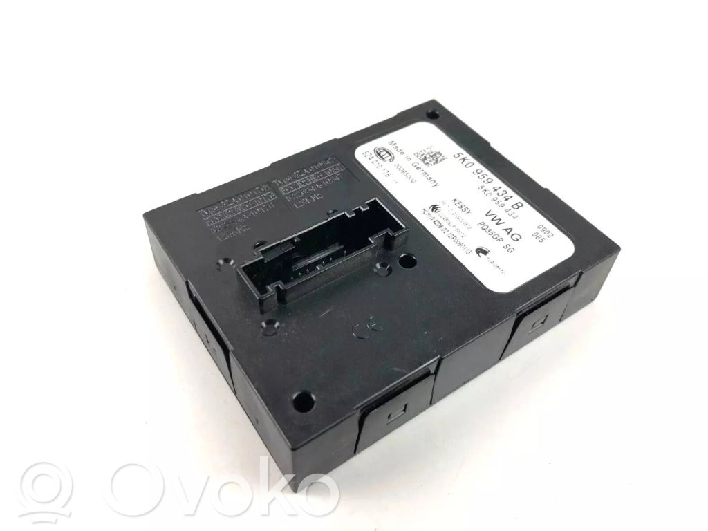 Audi Q3 8U Keyless (KESSY) go control unit/module 