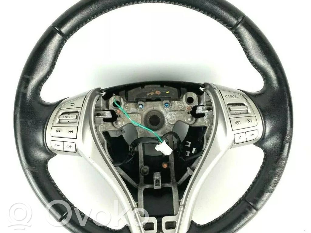Nissan Qashqai+2 Volant 