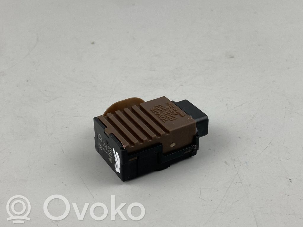 Toyota RAV 4 (XA50) Other relay 