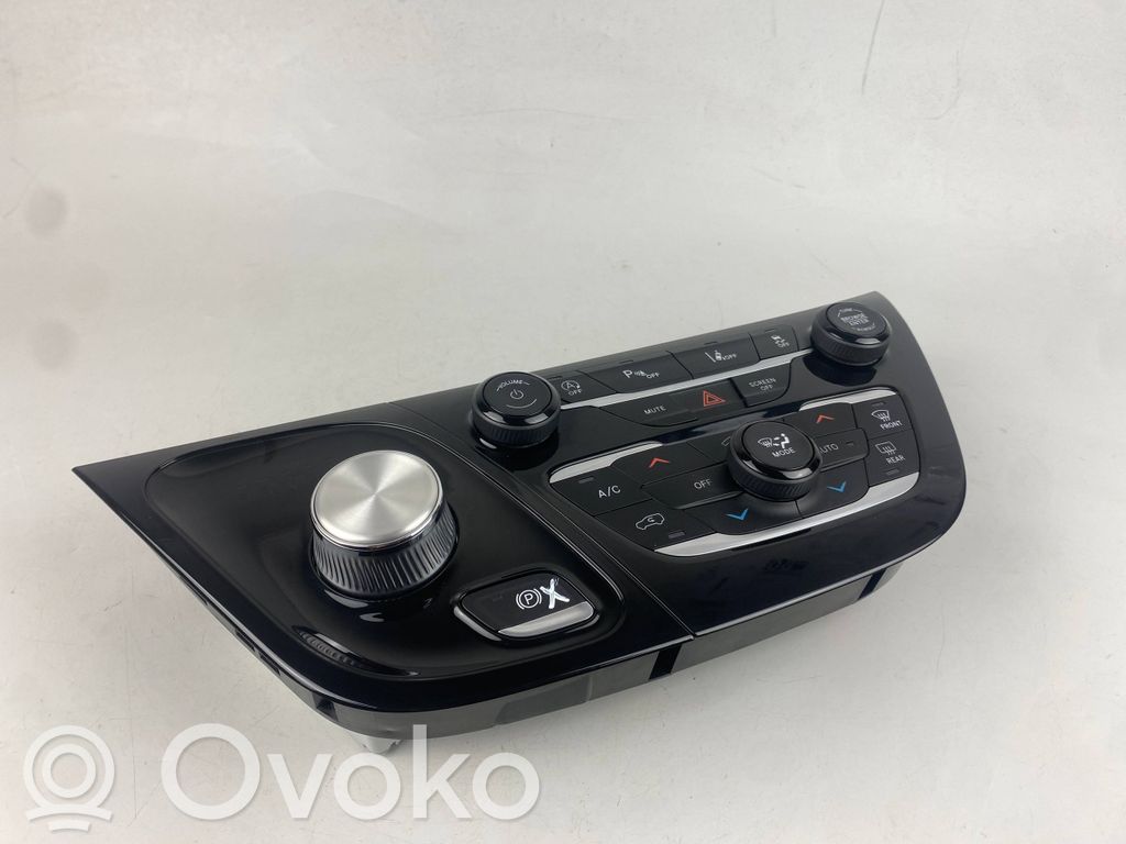 Chrysler Pacifica Climate control unit 