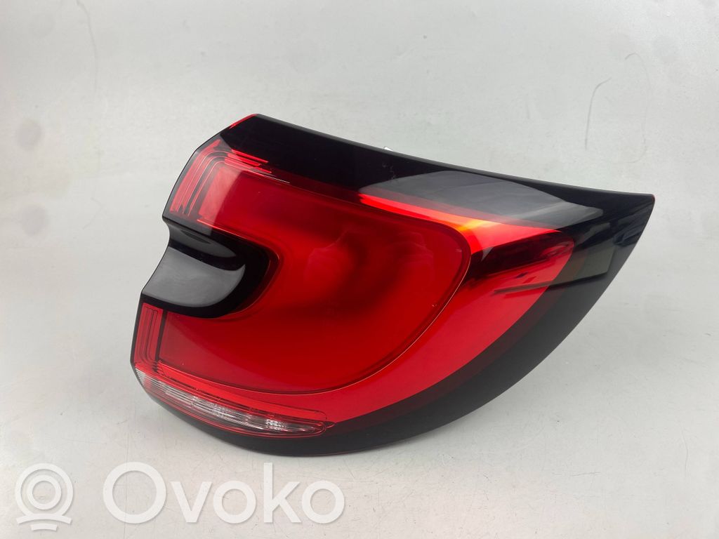Chrysler Pacifica Rear/tail lights 