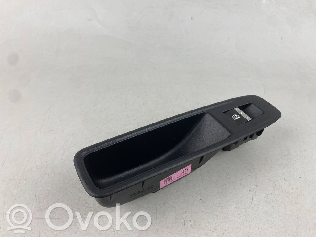 Renault Arkana Electric window control switch 