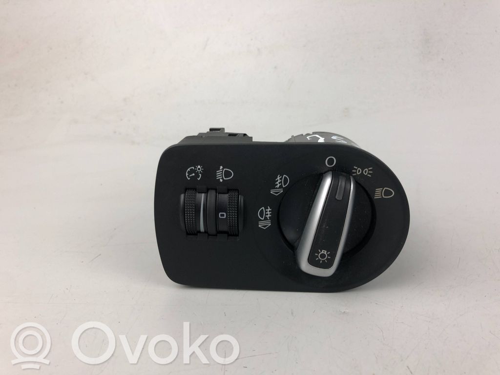 Audi A1 Light switch 
