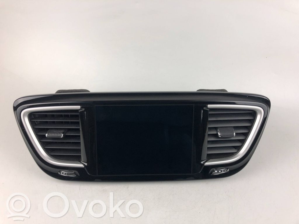 Chrysler Pacifica Screen/display/small screen 